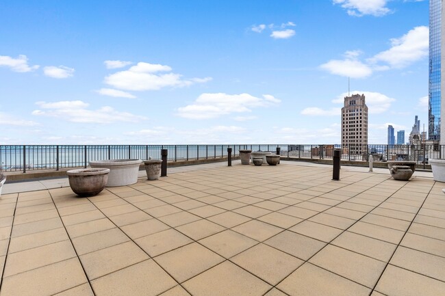 Building Photo - 130 N Garland Ct