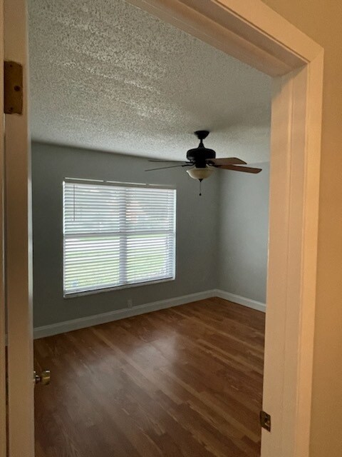 Building Photo - 4713 Ridge Point Dr