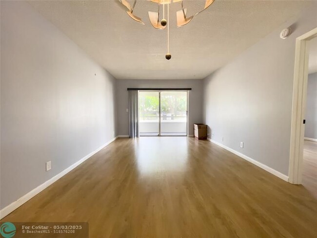 Building Photo - 2801 NW 47th Terrace