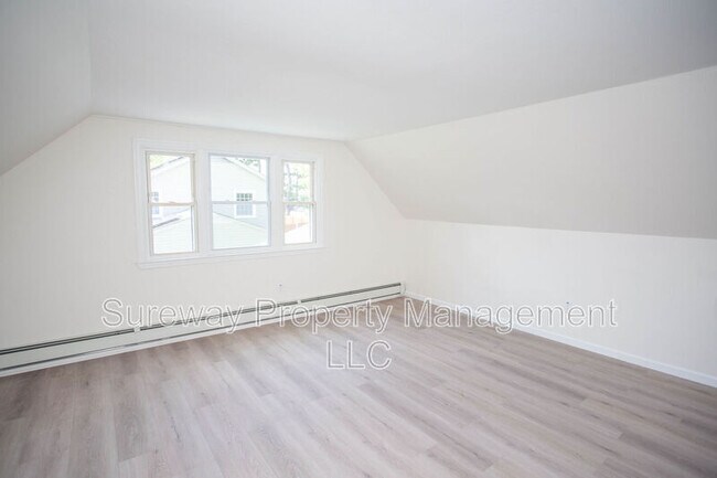 Building Photo - 73 Somerset Dr