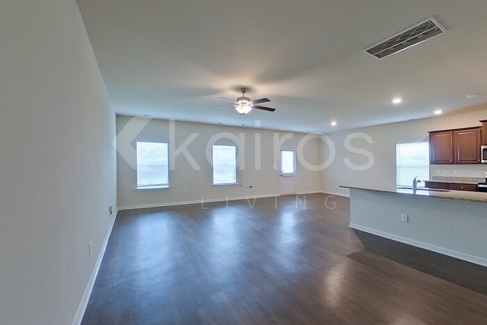 Building Photo - 1067 Pilgrim Ln