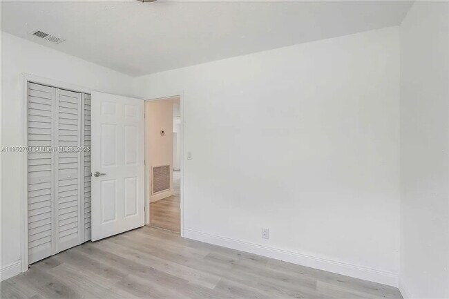 Building Photo - 4421 NW 34th Ct