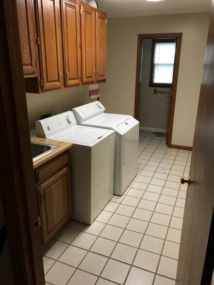 Building Photo - 151 Henry Sledd Rd