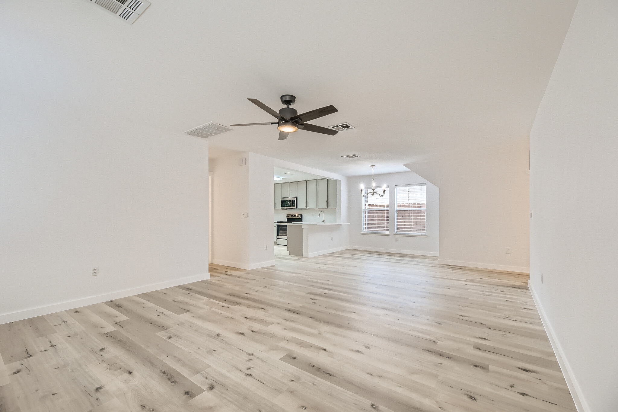 Building Photo - 1721 Poppy Seed Ln