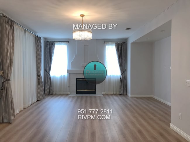 Building Photo - Beautiful 4-Bedroom Home with Pool & Garde...