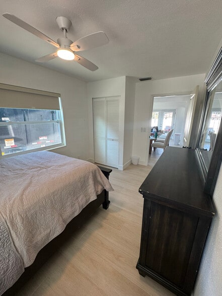 Building Photo - 11423 77th Ave