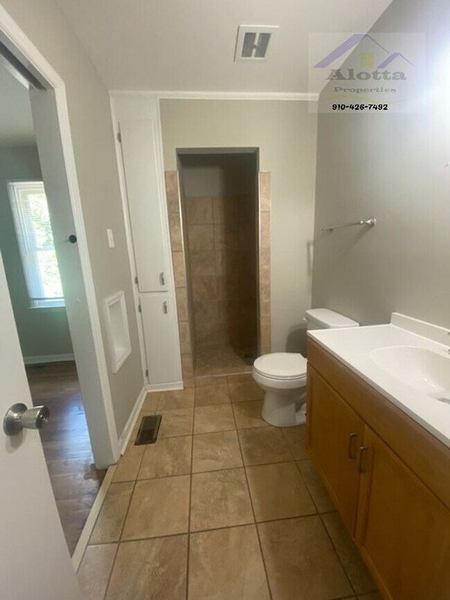 Building Photo - 5312 Bluewater Pl