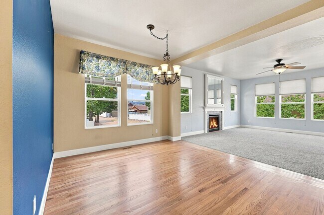 Building Photo - 2202 Hanham Dr
