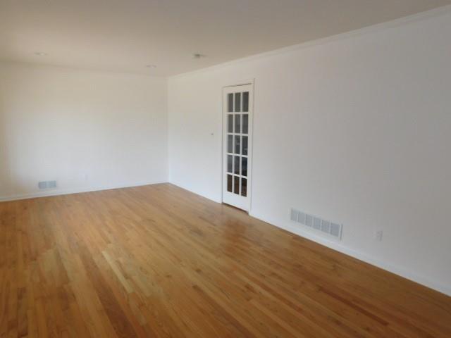 Building Photo - 2407 Summerland Dr