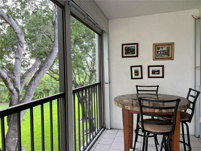 Building Photo - 16500 Golf Club Rd