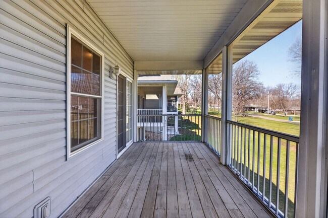 Building Photo - 3 Bedroom 3.5 bath