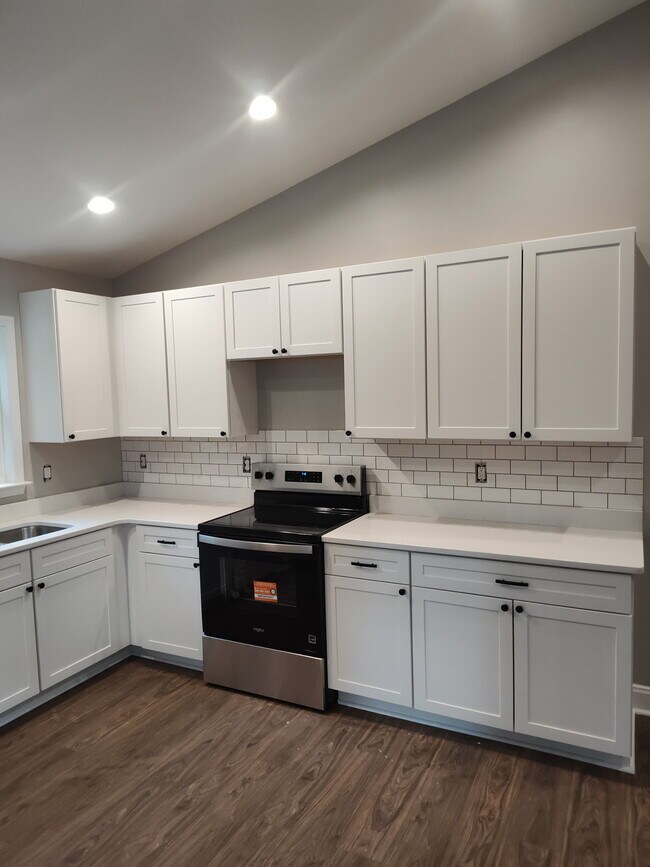 Building Photo - 976 Beck Rd