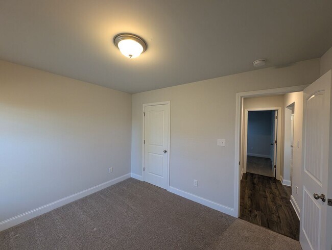 Building Photo - 244 Abercorn Dr