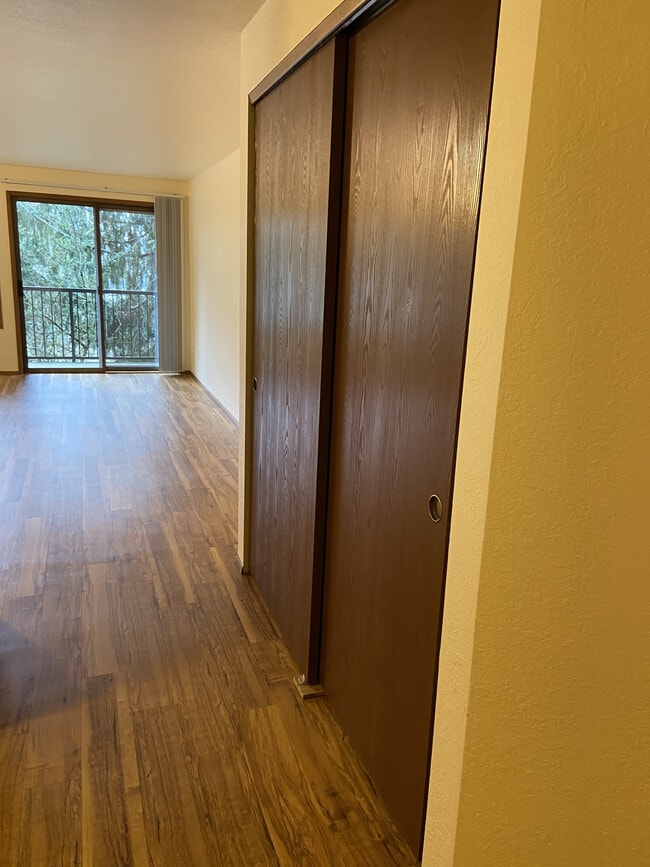 Building Photo - Greenview - 1 bedroom