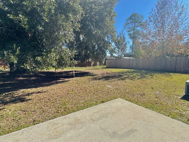 Building Photo - MOVE-IN READY! (Pet Friendly)