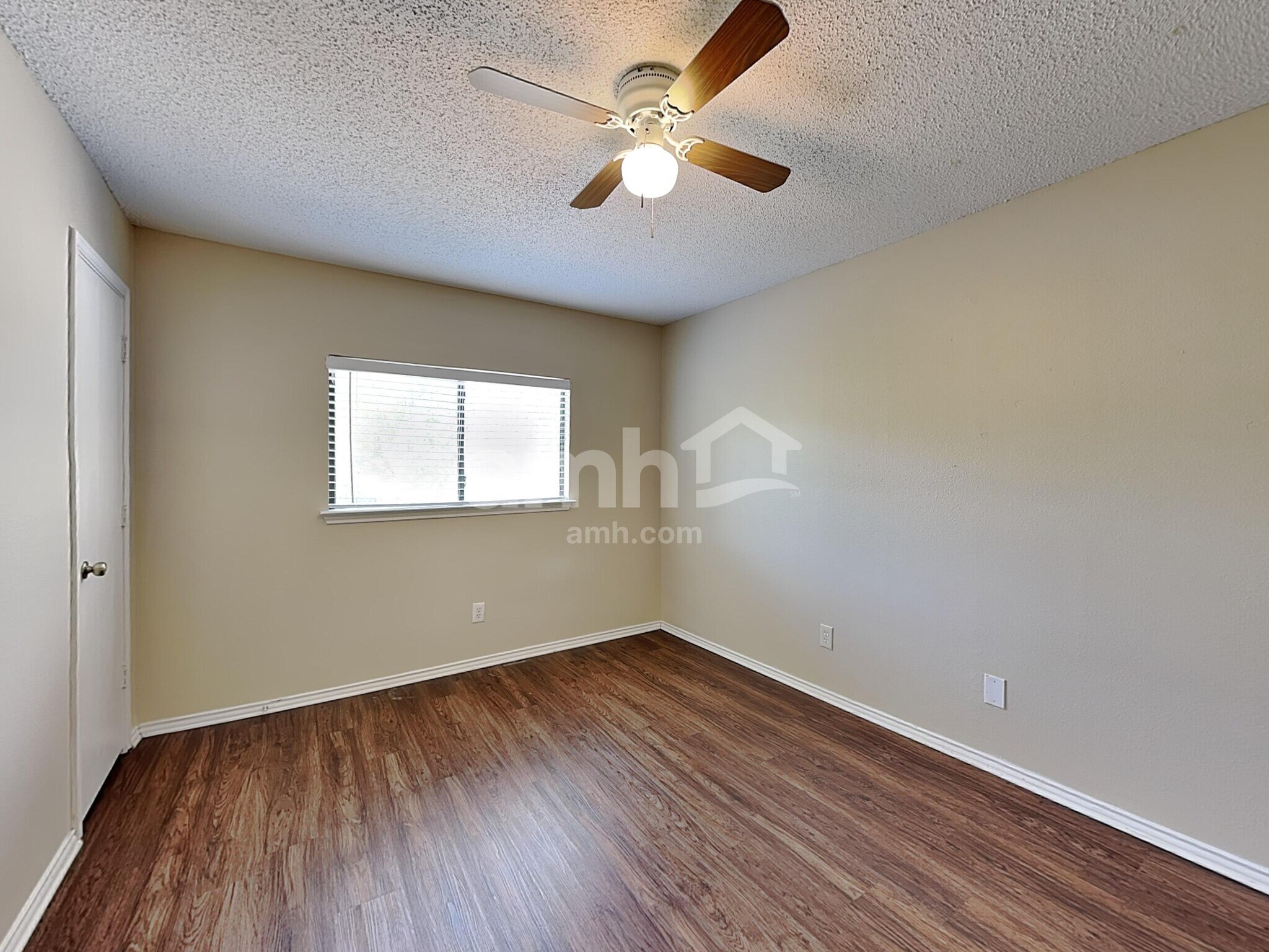 Building Photo - 11011 Victors Hl