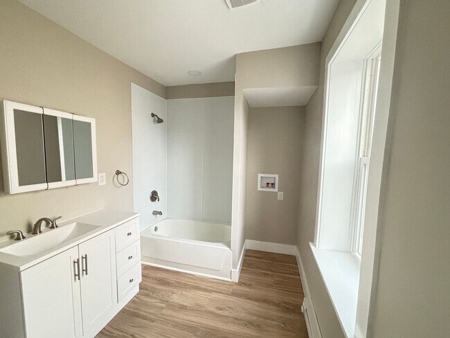 Building Photo - 20 W Union Blvd