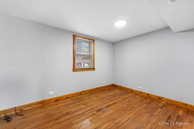 Building Photo - 2515 N Talman Ave