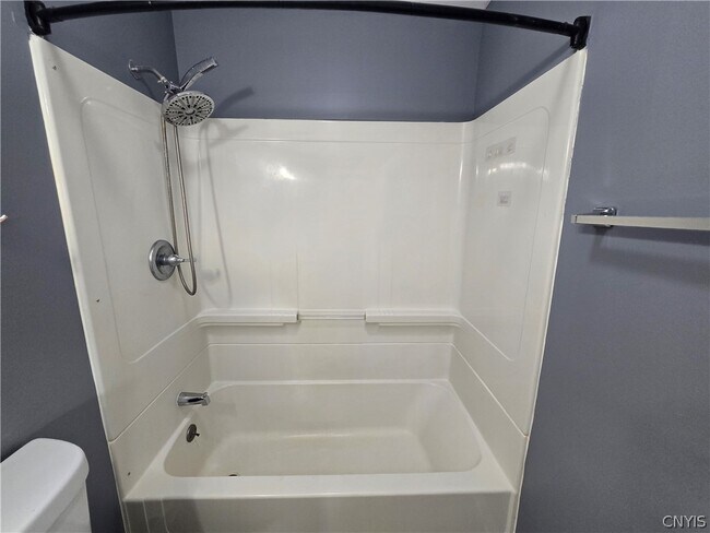 Building Photo - 2802 Lemoyne Ave