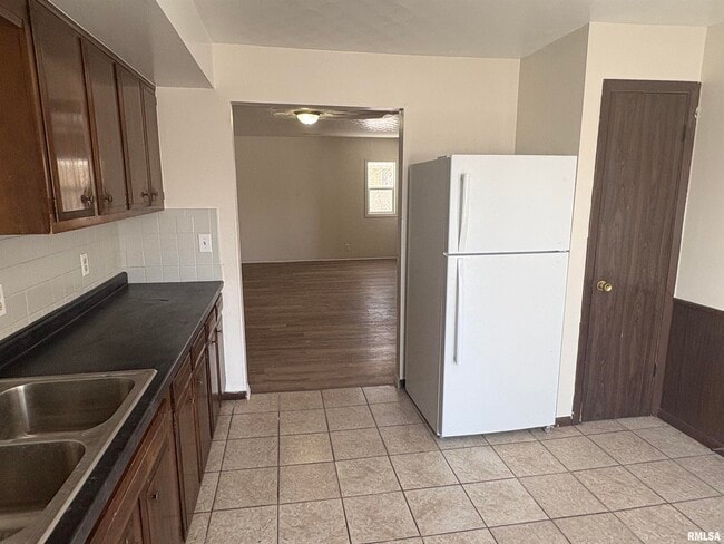 Building Photo - 2719 W Radan Ct