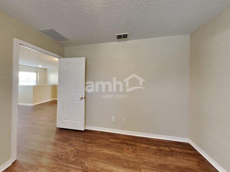 Building Photo - 17525 Sandgate Ct
