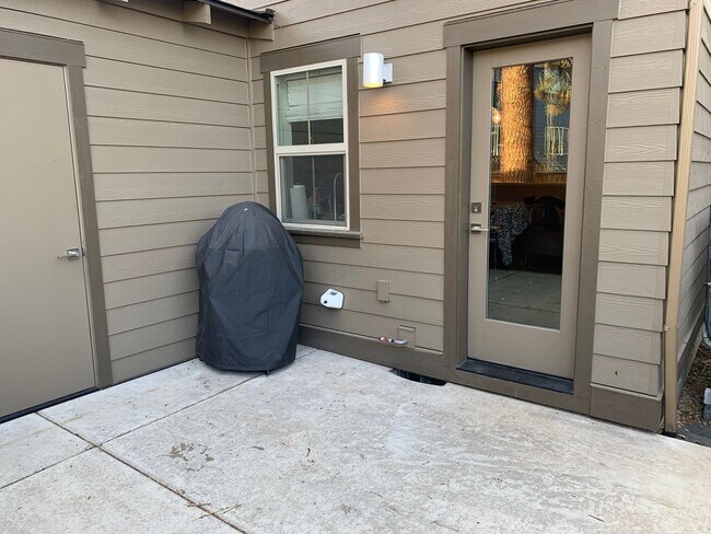 Building Photo - 20136 Reed Ln