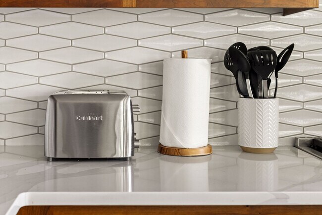 Building Photo - 89192 U.S. 26-SI ID1223593P