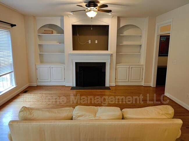 Building Photo - 14512 Harvington Dr