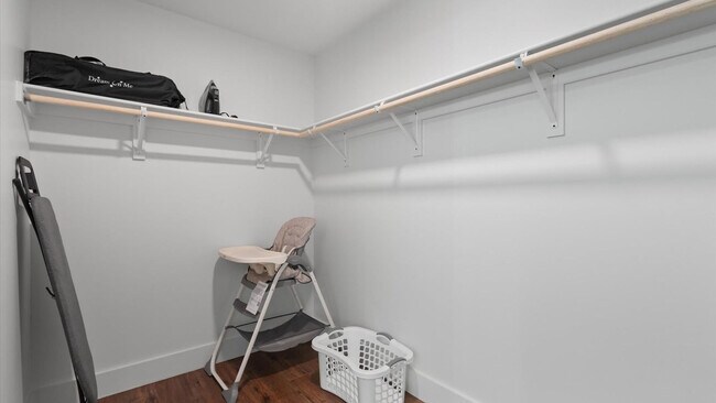 Building Photo - 5515 Humming Bird Ln