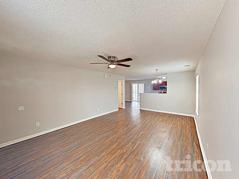 Building Photo - 1964 Lake Carolina Dr