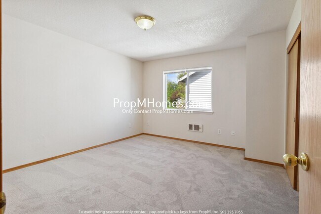 Building Photo - Cozy Two Bedroom Home in SE Portland!