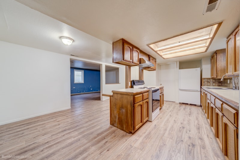 Building Photo - 101 E Miller Ave