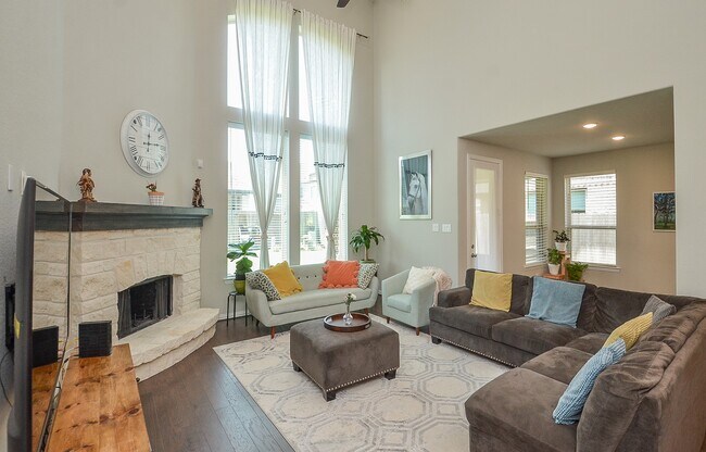 Building Photo - 3711 Lake Falls Dr