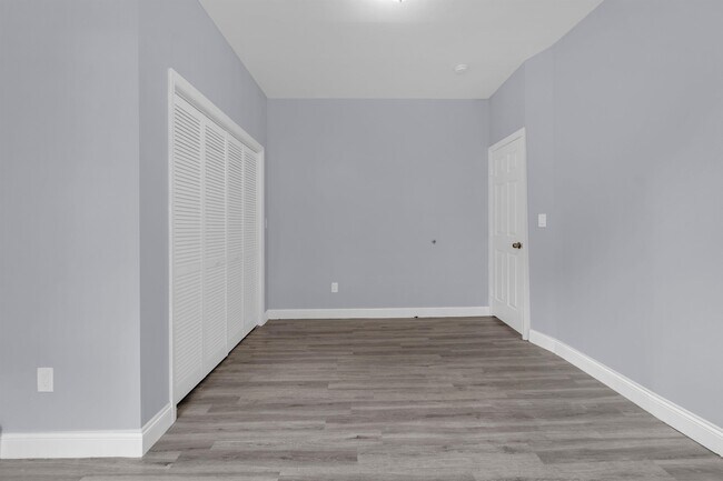 Building Photo - 149 Bowers St