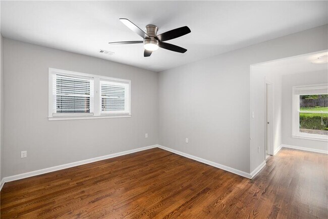 Building Photo - 1398 Deerwood Dr