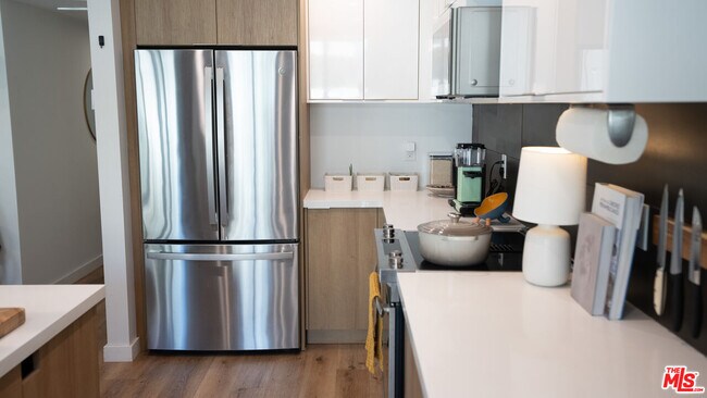 Building Photo - 2811 Waverly Dr