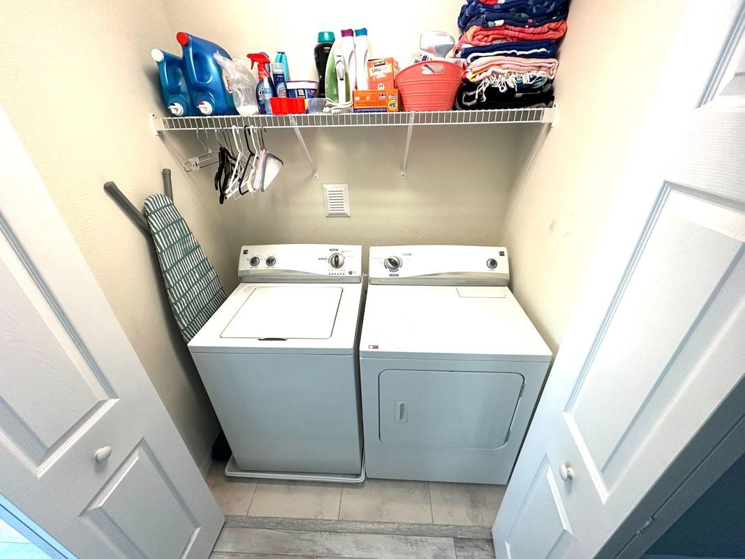 Building Photo - 7041 Beauhaven Ct