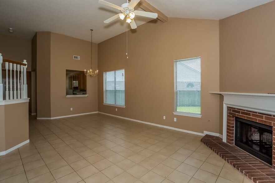 Building Photo - 20126 Rolling Hills Ln