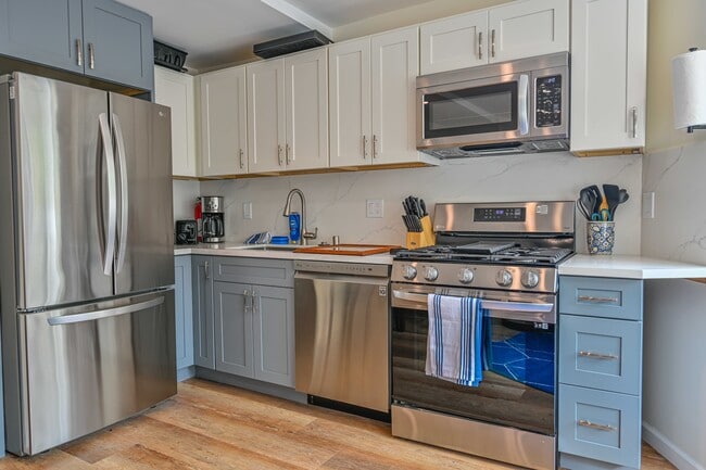 Kitchen - 1428 Kearny St