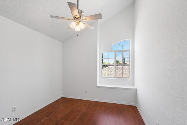 Building Photo - 6696 Dakota Ridge Dr