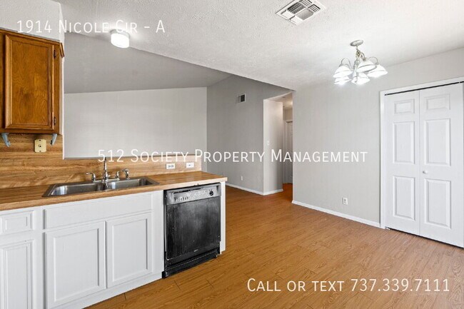 Building Photo - 1914 Nicole Cir