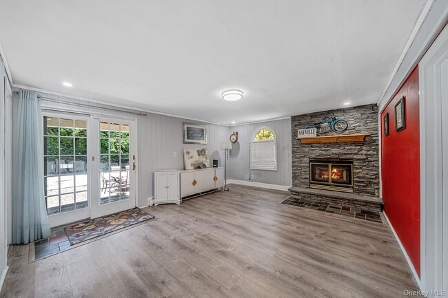 Building Photo - 309 Sunrise Dr