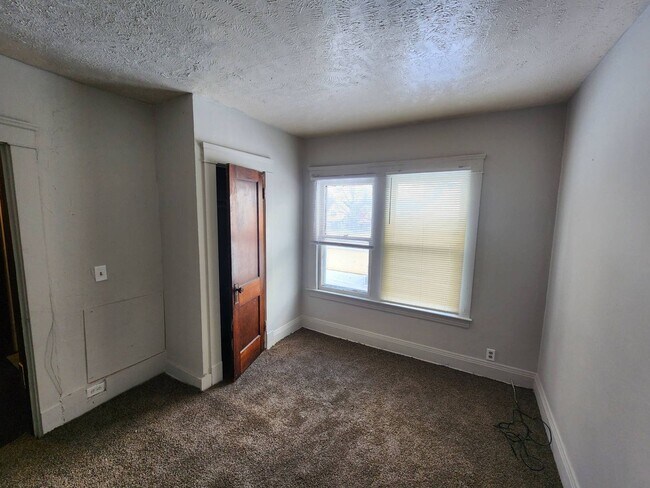 Building Photo - 1736-1738 Coit RD