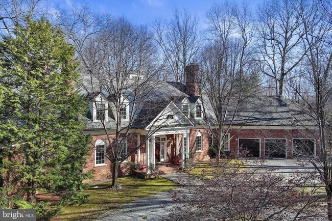 Building Photo - 8541 Old Dominion Dr