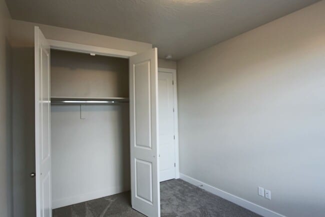 Building Photo - BRAND NEW: 2170+ SQFT and majestic VIEWS