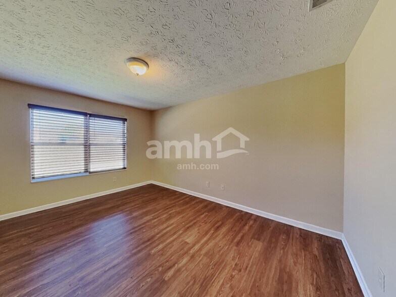 Building Photo - 6104 Lake Freeman Dr