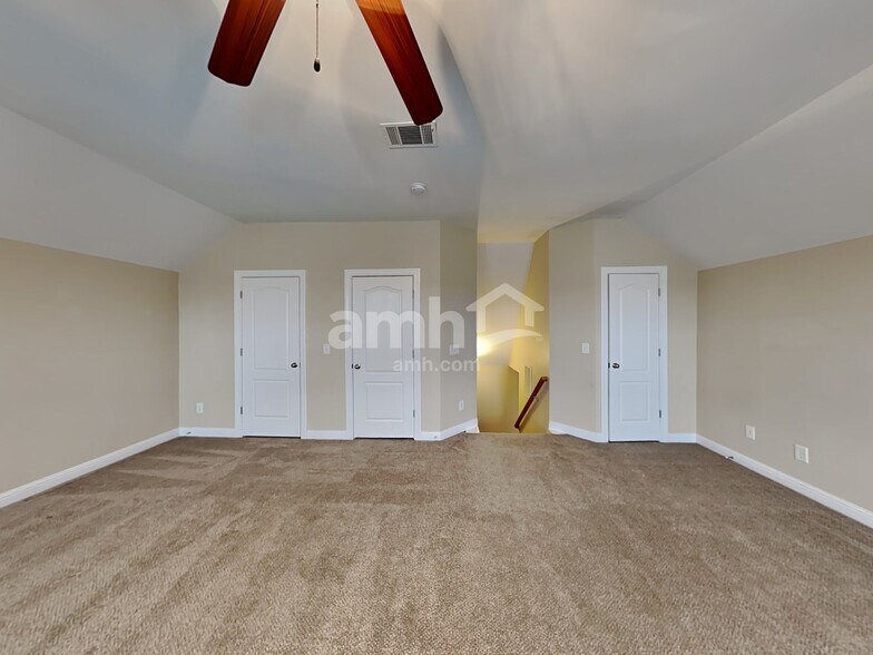 Building Photo - 1430 Saddle Brk
