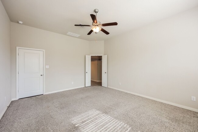 Building Photo - 4-Bedroom Home Near SeaWorld & Alamo Ranch | Easy Access to 1604, 151 & Lackland AFB |