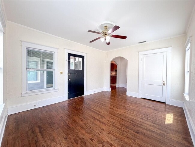 Building Photo - 2161 Homewood St