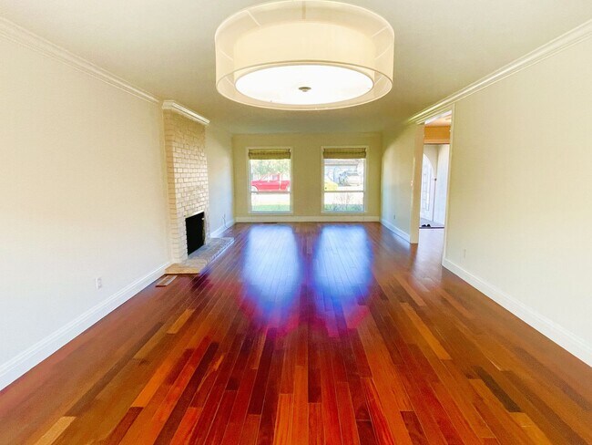 Building Photo - 58 Stanford Ct